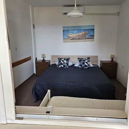 Apartments With Swimming Pool 9X4M เซลเซ ภายนอก รูปภาพ